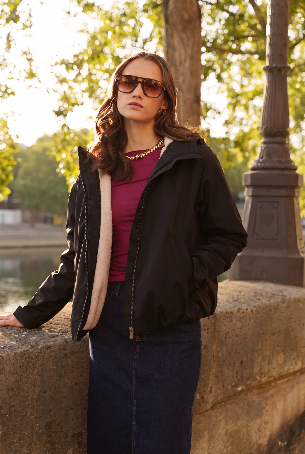 Veste imperméable fourrée à capuche noir pour femme – vue 1