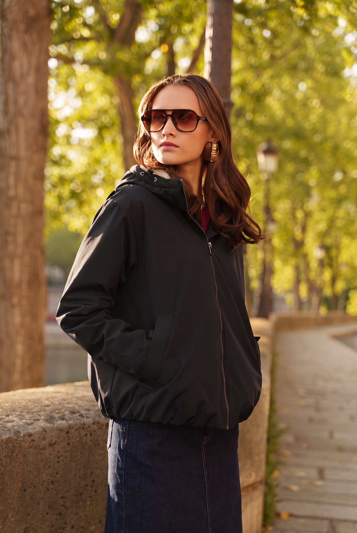 Veste imperméable fourrée à capuche noir pour femme – vue 4