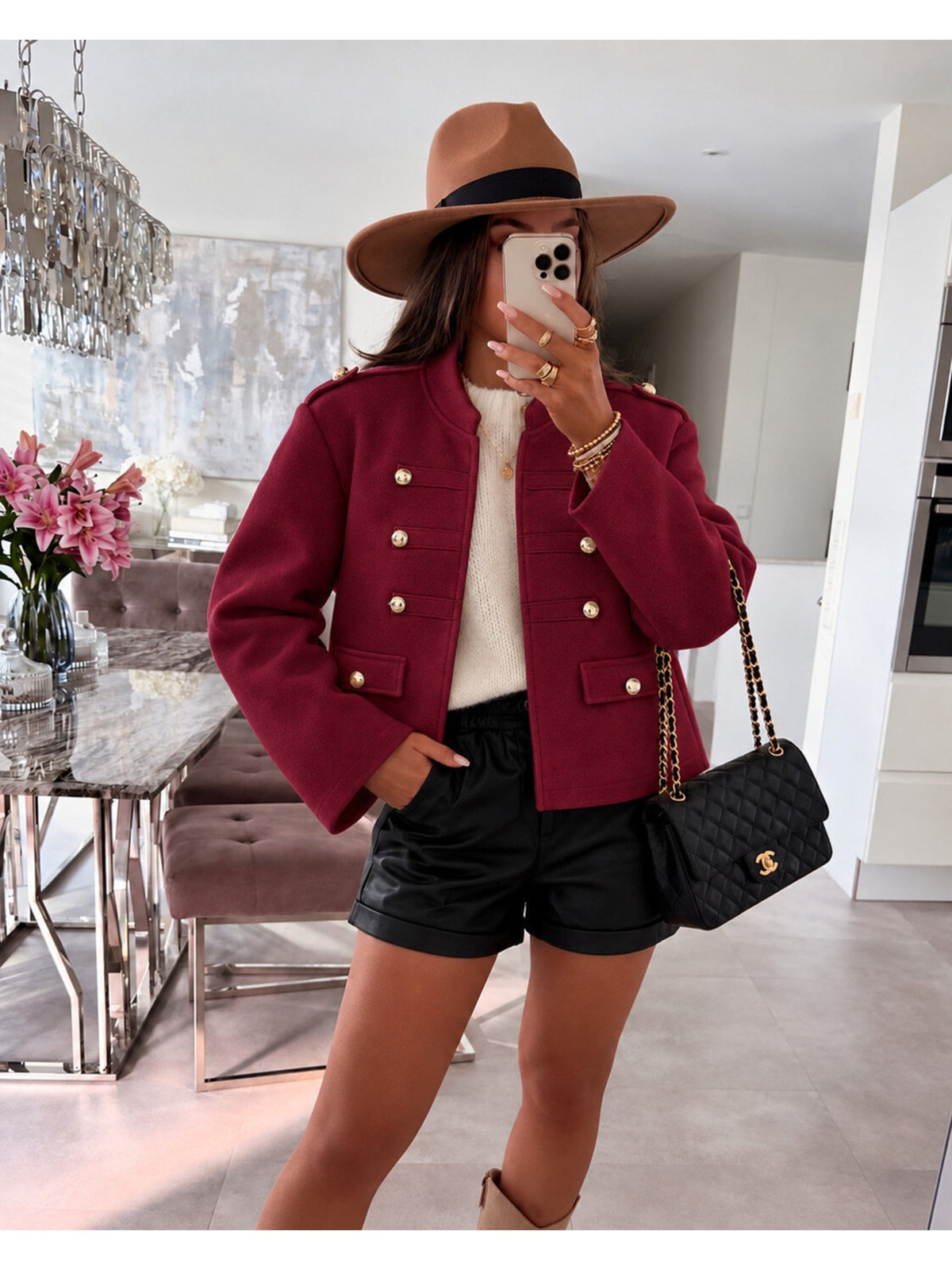 Veste manteau laine courte boutons dorés et épaulettes bordeaux pour femme, La Chica