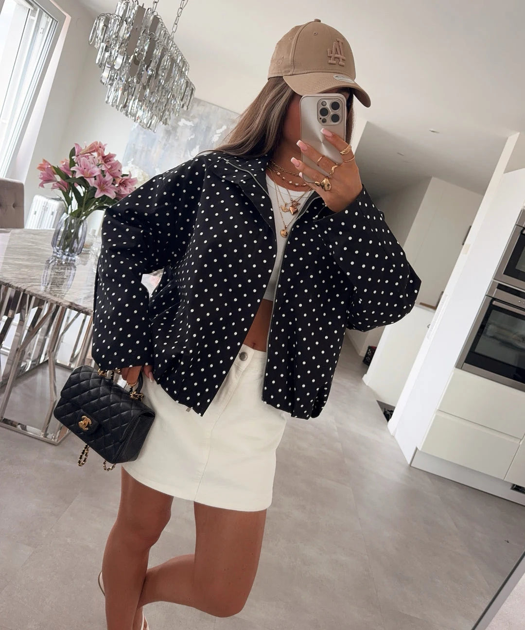 Veste oversize zippée à pois noir pour femme – La Chica – vue 1