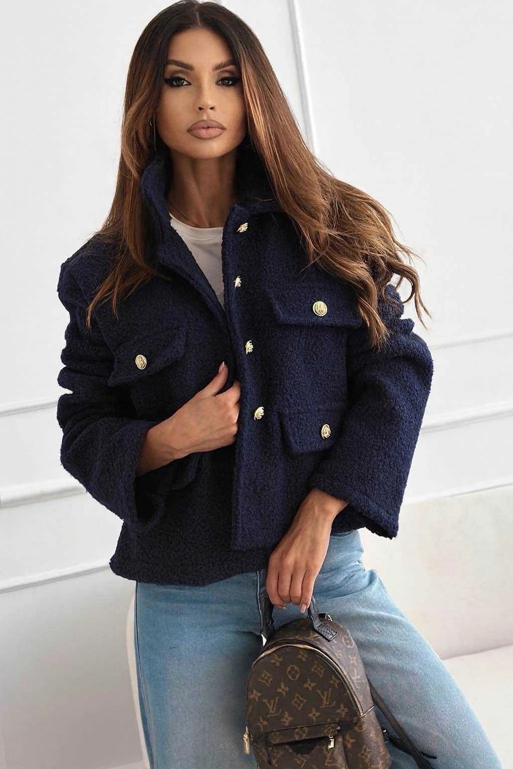 Veste teddy à boutons dorés marine pour femme – La Chica