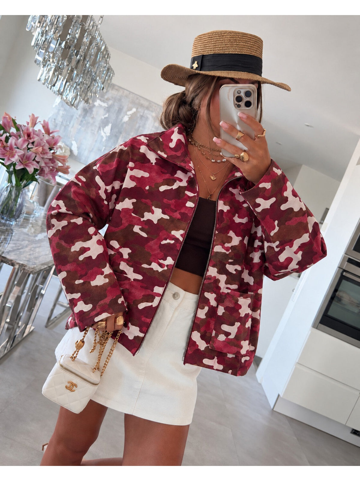 Veste zippée imprimé camouflage manches larges col montant bordeaux pour femme, La Chica, vue 1