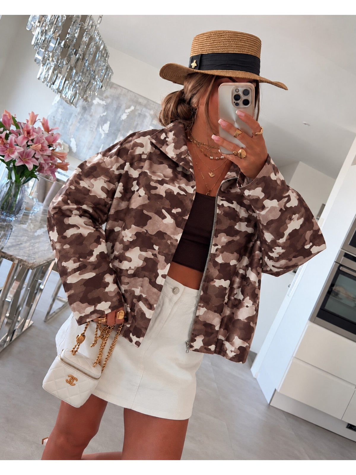 Veste zippée imprimé camouflage manches larges col montant marron foncé pour femme, La Chica